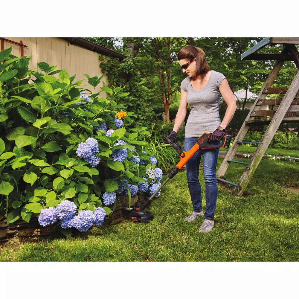 Trimmers BLACK+DECKER SMARTECH 20V Max Lithium Ion Cordless EASYFEED String Trimmer With (1) 1.5Ah Battery & Charger Included 2 Trimmers BLACK+DECKER SMARTECH 20V Max Lithium Ion Cordless EASYFEED String Trimmer With (1) 1.5Ah Battery & Charger Included - Image 2