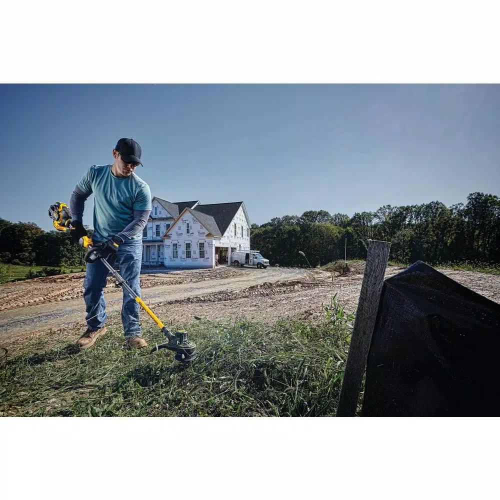 Trimmers DEWALT 15 In. 60V MAX Lithium-Ion Cordless FLEXVOLT Brushless String Grass Trimmer With (1) 3.0Ah Battery And Charger Included - Image 2