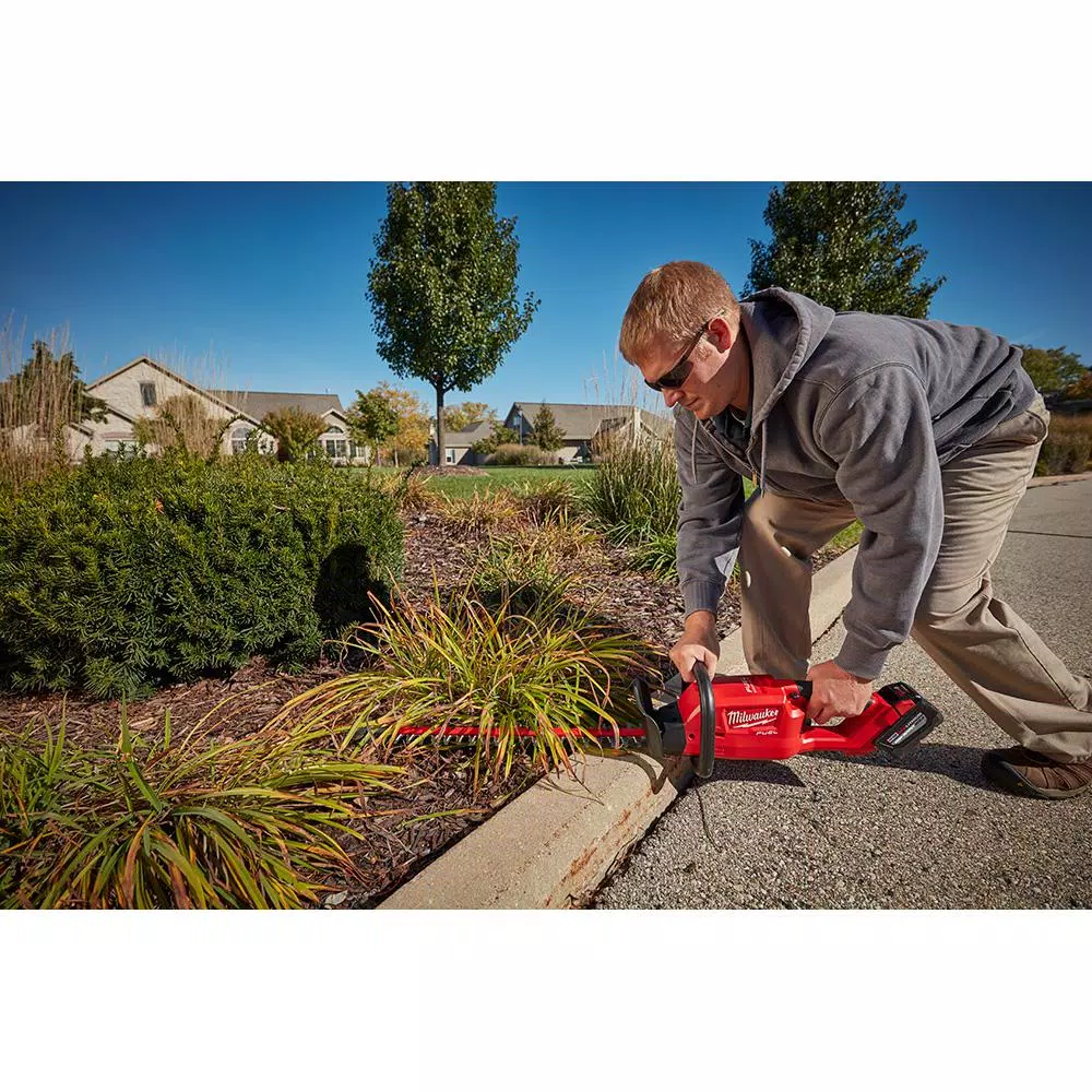 Trimmers Milwaukee M18 FUEL 24 In. 18-Volt Lithium-Ion Brushless Cordless Hedge Trimmer Kit With 8.0 Ah Battery And Rapid Charger 12 Trimmers Milwaukee M18 FUEL 24 In. 18-Volt Lithium-Ion Brushless Cordless Hedge Trimmer Kit With 8.0 Ah Battery And Rapid Charger - Image 12